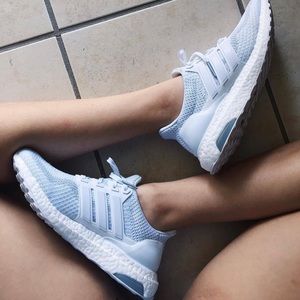 ADIDAS TRIPLE WHITE ULTRA BOOST 2.0 WOMENS 8.5